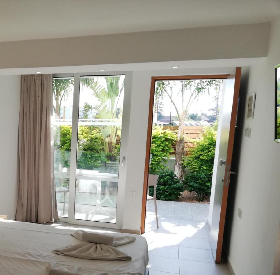 Joy Hotel Apts Айя Напа Екстериор снимка